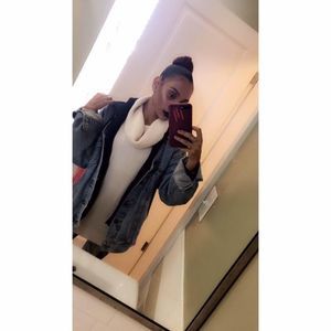 Meet your Posher, Nahnii j